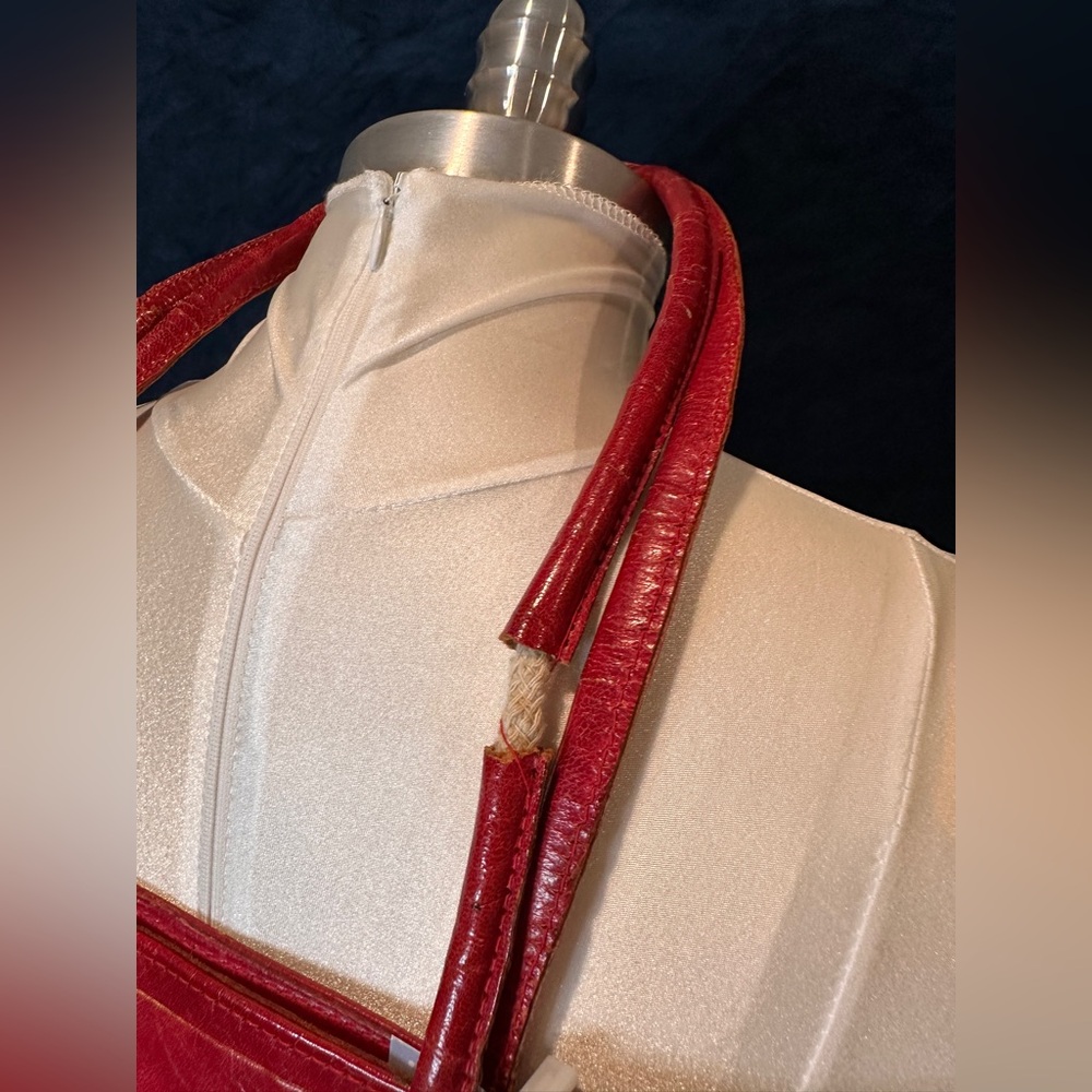 Adorable Vintage Leather Valentine’s Day Purse